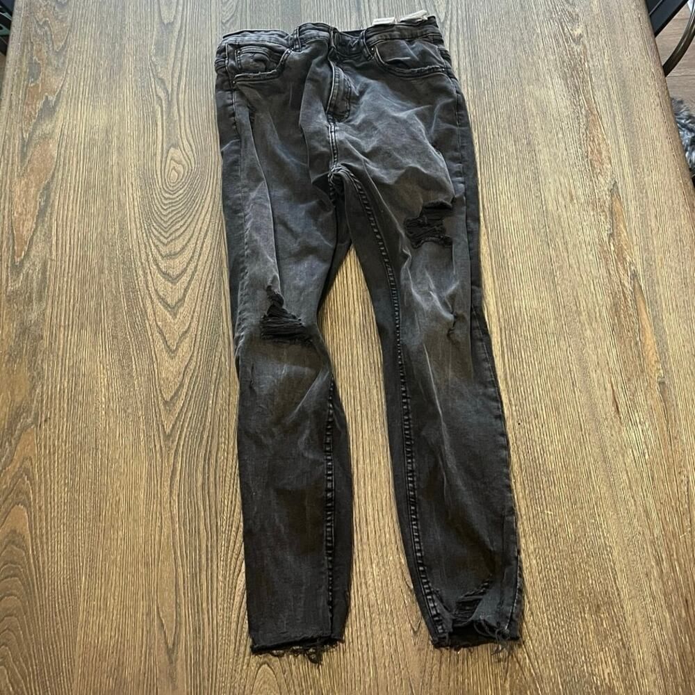 Pull & Bear Womens Skinny Jeans High Rise Distressed Raw Hem Denim Black Size 31